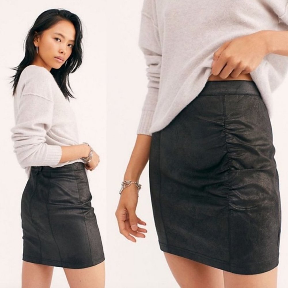 💫HP❣️NWT Free People Rumi Ruched Mini Skirt Black